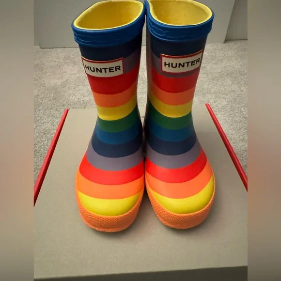 NEW in Box Hunter Kids’ Classic Waterproof Rain Boots, Rainbow 🌈, Toddler 6M - Picture 12 of 12